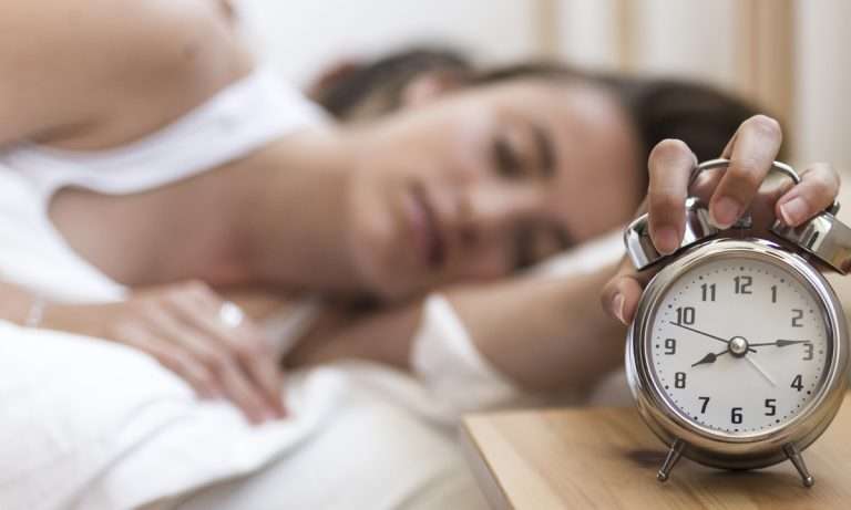 Madrugar no garantiza el éxito y puede afectar la salud, advierten expertos