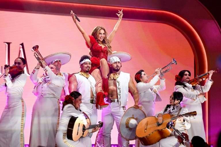 Orgullo latino en Hollywood: Thalía brilla como “Icon” en los Billboard Women in Music 2026