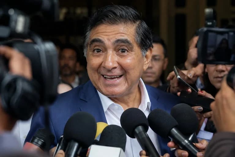 Carlos Bonavides defiende cobrar pensión del Bienestar a sus 85 años