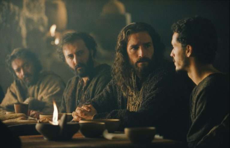 Mel Gibson mueve el estreno de “La resurrección de Cristo” y muestra la primera imagen de la película