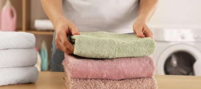 Toallas con olor a humedad: cómo eliminarlo según expertos