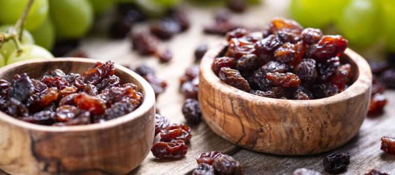 Uvas pasas: cuántas comer al día y cuáles son sus beneficios