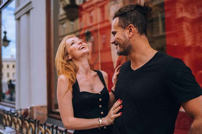 Lo que un hombre encuentra irresistible en una mujer
