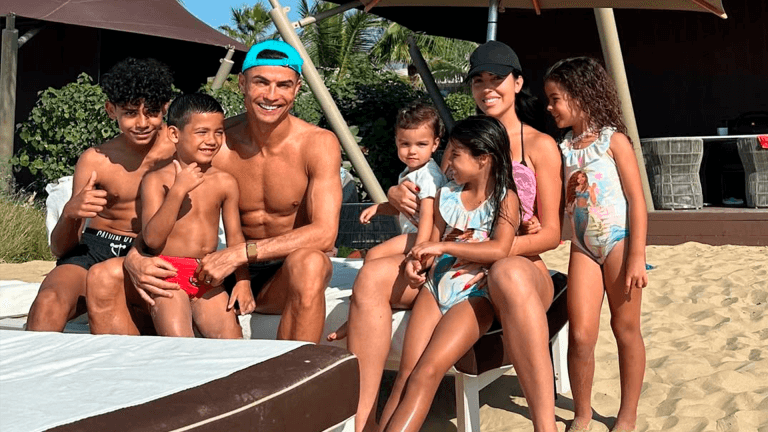Georgina adoptó legalmente a los tres hijos de Cristiano