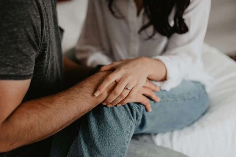 Claves para construir una conexión mágica con tu pareja en la intimidad