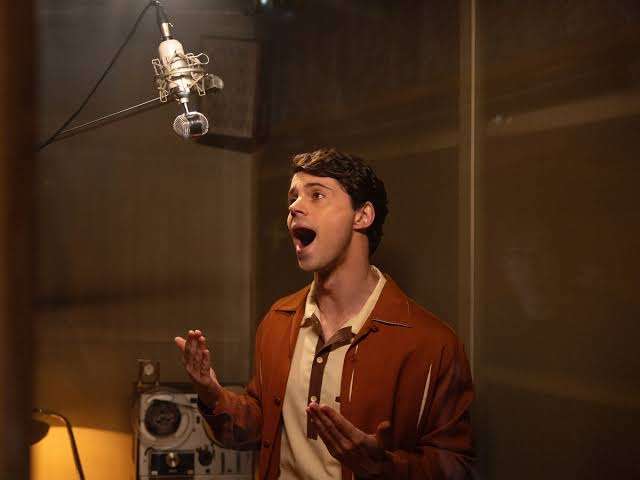 Tráiler: Netflix estrena ‘Aquel’, bioserie de Raphael