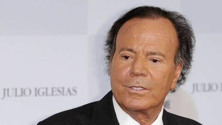 Exempleadas de Julio Iglesias vuelven a demandarlo por agresión sexual