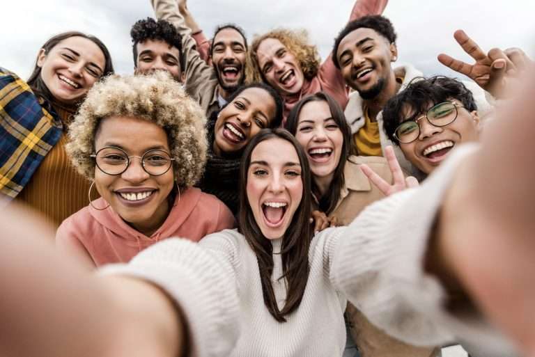 El mayor error educativo que se está cometiendo con los jóvenes con respecto a la felicidad