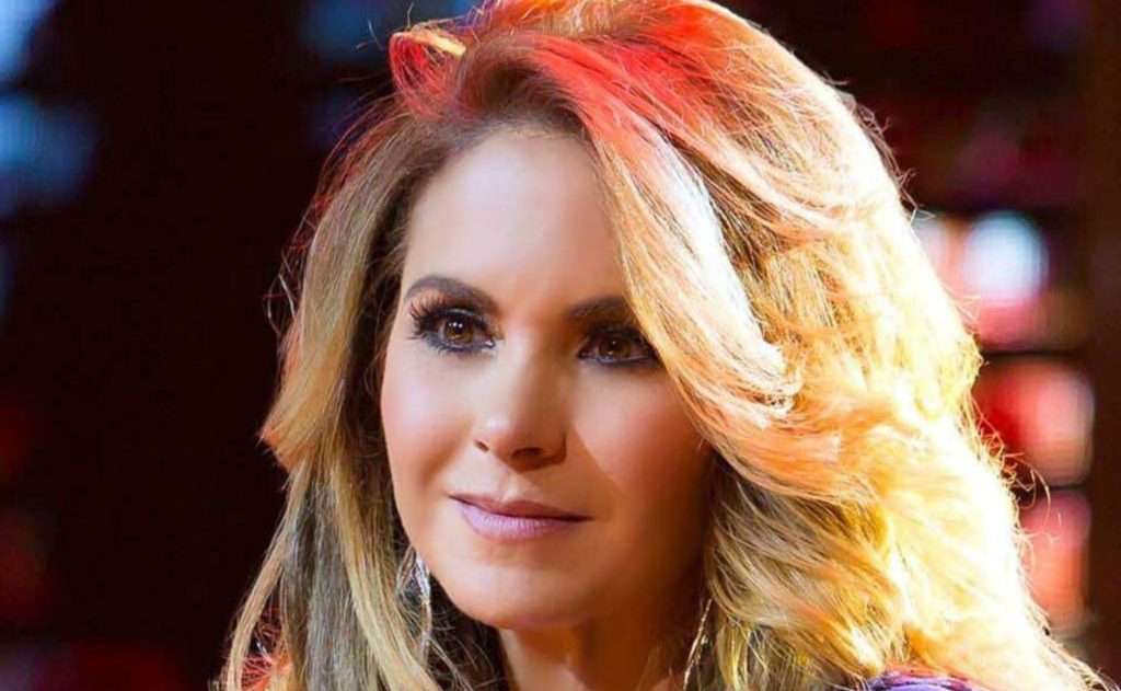Lucero sufrió percance de salud durante concierto: esto fue lo que pasó