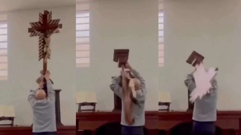 Tercer drama de sacerdote golpeado en la iglesia: le cae pesada cruz de madera